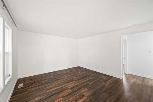 84 Woodydell Avenue, Winnipeg, MB - Indoor Photo Showing Other Room