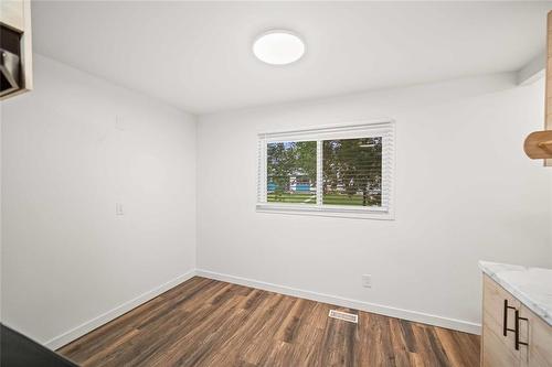 84 Woodydell Avenue, Winnipeg, MB - Indoor Photo Showing Other Room
