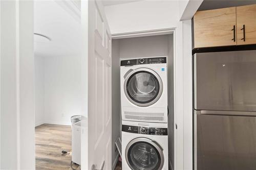 84 Woodydell Avenue, Winnipeg, MB - Indoor Photo Showing Laundry Room