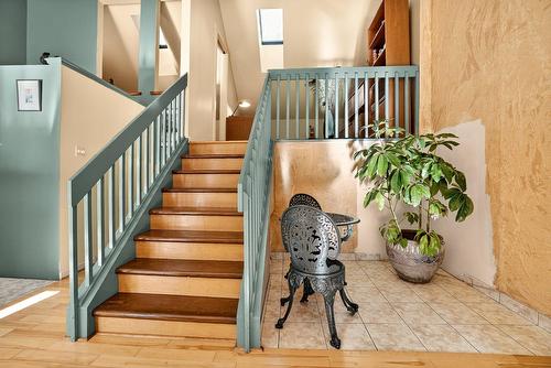 Escalier - 39 Rue St-Jean, Longueuil (Le Vieux-Longueuil), QC - Indoor Photo Showing Other Room