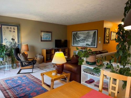 71A Orca Way, Alert Bay, BC - Indoor Photo Showing Living Room