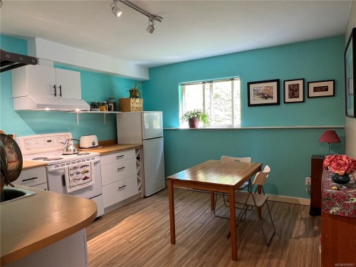 71A Orca Way, Alert Bay, BC - Indoor Photo Showing Kitchen