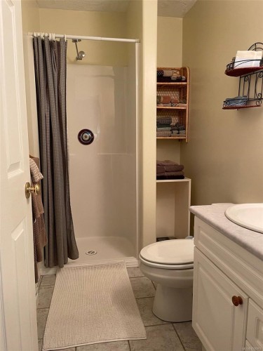 71A Orca Way, Alert Bay, BC - Indoor Photo Showing Bathroom