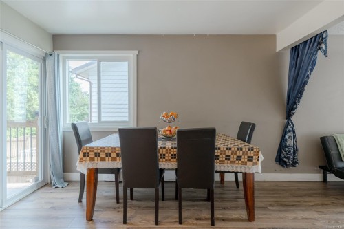 644 Nova St, Nanaimo, BC - Indoor Photo Showing Dining Room
