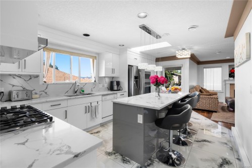 4202 Quadra St, Saanich, BC 