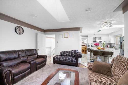 4202 Quadra St, Saanich, BC 