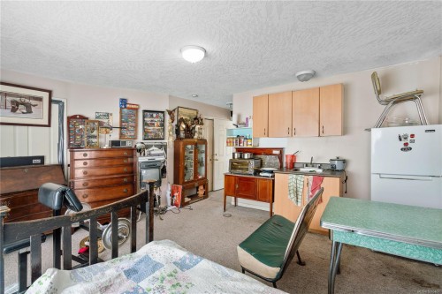 4202 Quadra St, Saanich, BC 