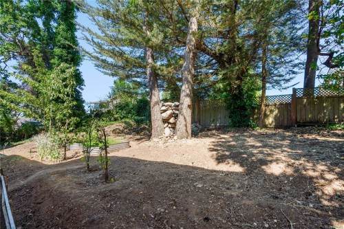 4202 Quadra St, Saanich, BC 