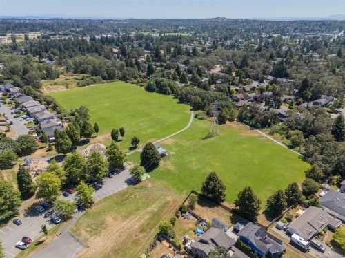 4202 Quadra St, Saanich, BC 