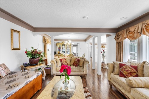 4202 Quadra St, Saanich, BC 