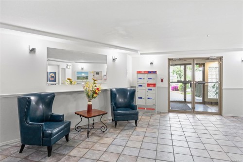 204-4971 Songbird Pl, Nanaimo, BC - Indoor Photo Showing Other Room