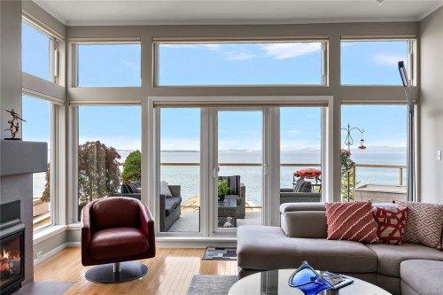 7-4771 Cordova Bay Rd, Saanich, BC 