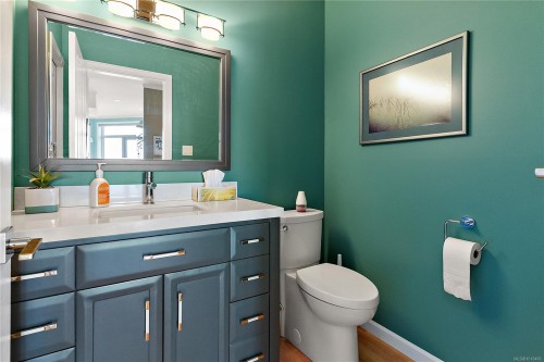 7-4771 Cordova Bay Rd, Saanich, BC 