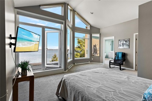 7-4771 Cordova Bay Rd, Saanich, BC 