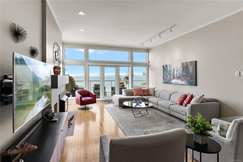 7-4771 Cordova Bay Rd, Saanich, BC 