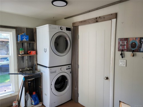 4766 Headquarters Rd, Courtenay, BC 