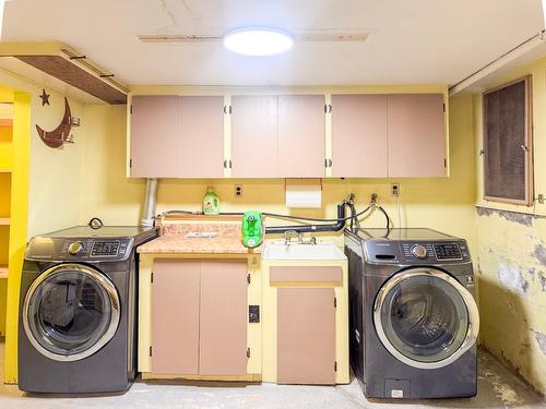 123 9Th Avenue, Cranbrook, BC - Indoor Photo Showing Laundry Room
