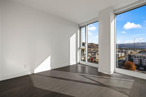 1107-1232 Ellis Street, Kelowna, BC - Indoor Photo Showing Other Room