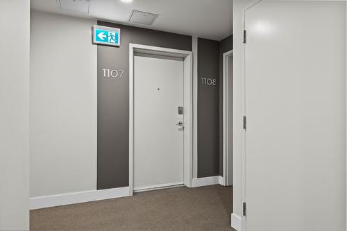 1107-1232 Ellis Street, Kelowna, BC - Indoor