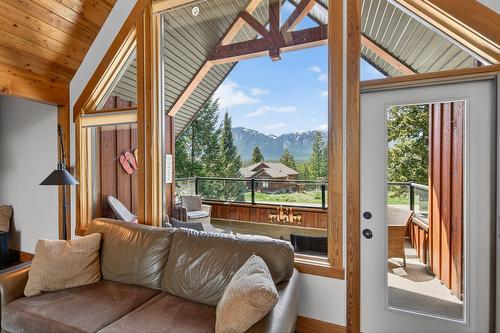 2557 Ledgerock Ridge, Invermere, BC - Indoor