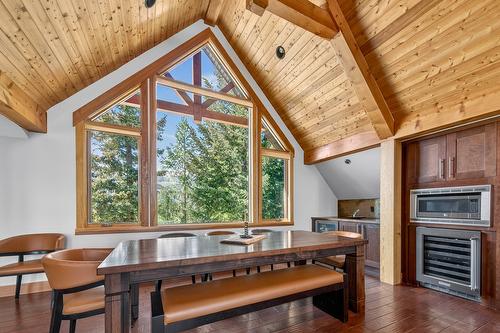 2557 Ledgerock Ridge, Invermere, BC - Indoor Photo Showing Other Room