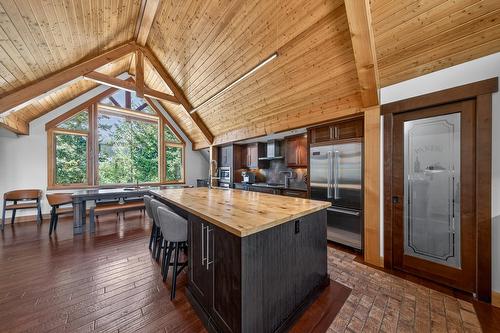 2557 Ledgerock Ridge, Invermere, BC - Indoor