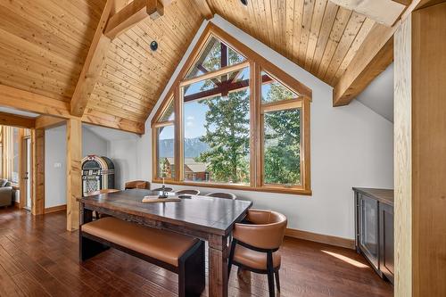 2557 Ledgerock Ridge, Invermere, BC - Indoor Photo Showing Other Room