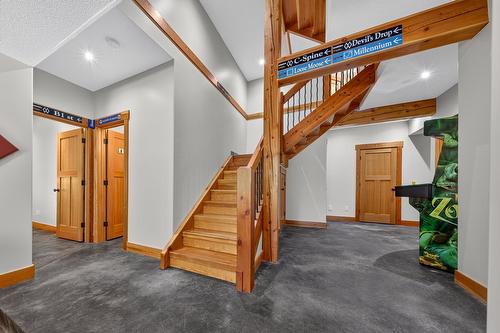 2557 Ledgerock Ridge, Invermere, BC - Indoor Photo Showing Other Room