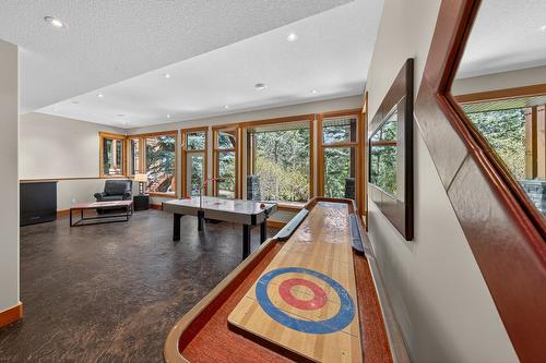 2557 Ledgerock Ridge, Invermere, BC - Indoor Photo Showing Other Room