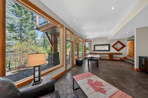 2557 Ledgerock Ridge, Invermere, BC - Indoor Photo Showing Other Room