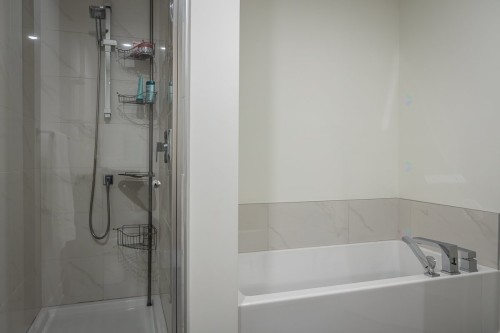 Salle de bains - 408-705 Av. Pierre-Dansereau, Terrebonne (Terrebonne), QC - Indoor Photo Showing Bathroom