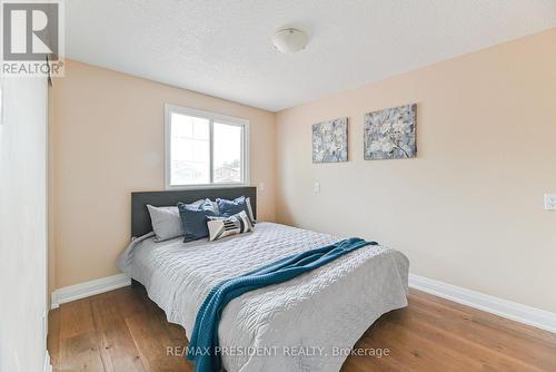 4 Lawnview Court, Brampton, ON - Indoor Photo Showing Bedroom