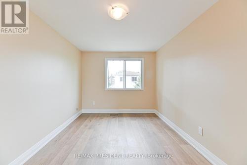 4 Lawnview Court, Brampton, ON - Indoor Photo Showing Other Room