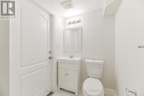 4 Lawnview Court, Brampton, ON - Indoor Photo Showing Bathroom