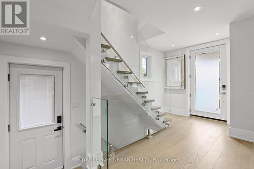 182 Parkview Hill Crescent, Toronto, ON - Indoor Photo Showing Other Room