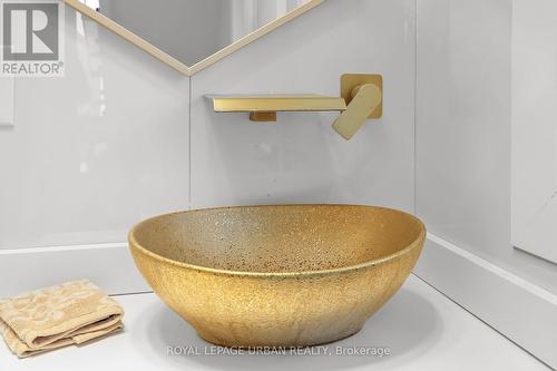 182 Parkview Hill Crescent, Toronto, ON - Indoor