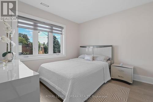 182 Parkview Hill Crescent, Toronto, ON - Indoor Photo Showing Bedroom