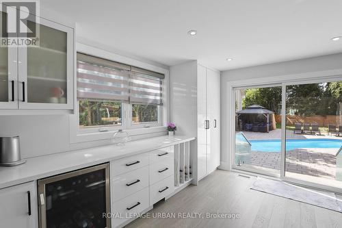 182 Parkview Hill Crescent, Toronto, ON - Indoor