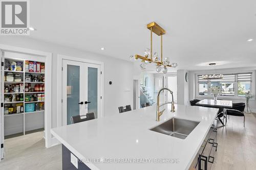 182 Parkview Hill Crescent, Toronto, ON - Indoor Photo Showing Kitchen With Double Sink