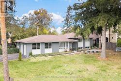 52 MAY AVENUE  Richmond Hill, ON L4C 3S6