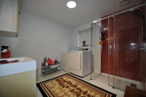 Salle de bains - 357 Rg St-Joseph, Saint-Ignace-De-Loyola, QC - Indoor Photo Showing Laundry Room