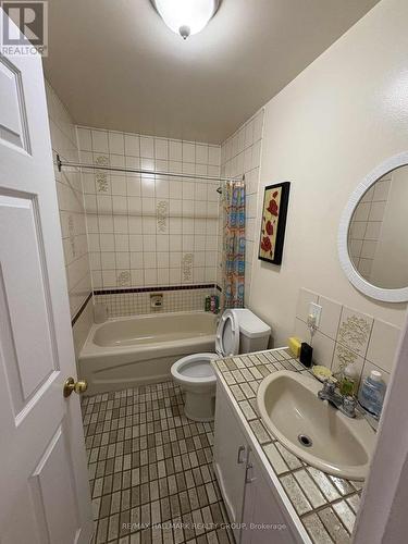 Unit 1 - Bathroom - 356 Gilmour Street, Ottawa, ON - Indoor Photo Showing Bathroom