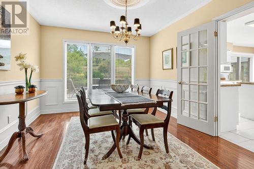 22 Weneil Drive, Hamilton, ON - Indoor Photo Showing Dining Room