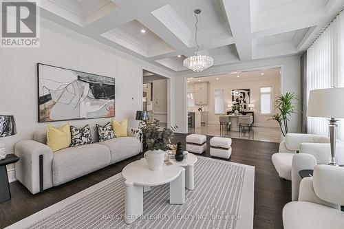 17 Red Giant Street, Richmond Hill, ON - Indoor Photo Showing Living Room