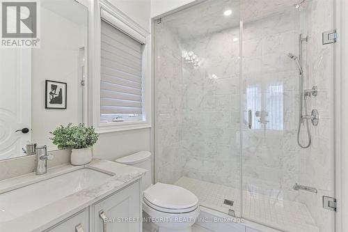 17 Red Giant Street, Richmond Hill, ON - Indoor Photo Showing Bathroom