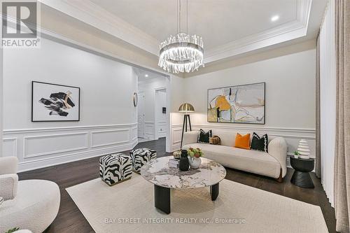 17 Red Giant Street, Richmond Hill, ON - Indoor Photo Showing Living Room