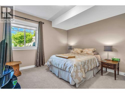 8780 Braeburn Drive, Coldstream, BC - Indoor Photo Showing Bedroom