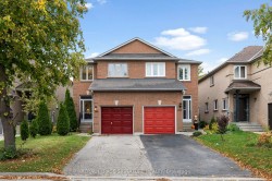 584 Willowick Drive  Newmarket, ON L3X 2A9