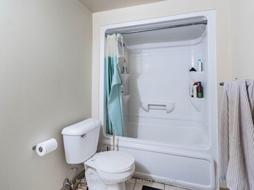203-251 Lester Street, Waterloo, ON - Indoor Photo Showing Bathroom