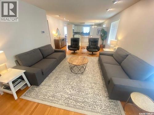 32 Windfield Place, Yorkton, SK - Indoor Photo Showing Living Room
